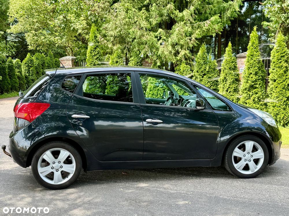 Kia Venga 1.6 CRDi 128 Fifa World Cup Edition - 11