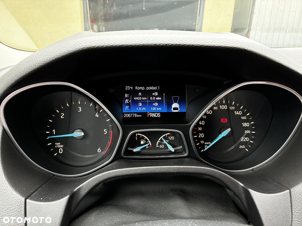 Ford Focus - 8