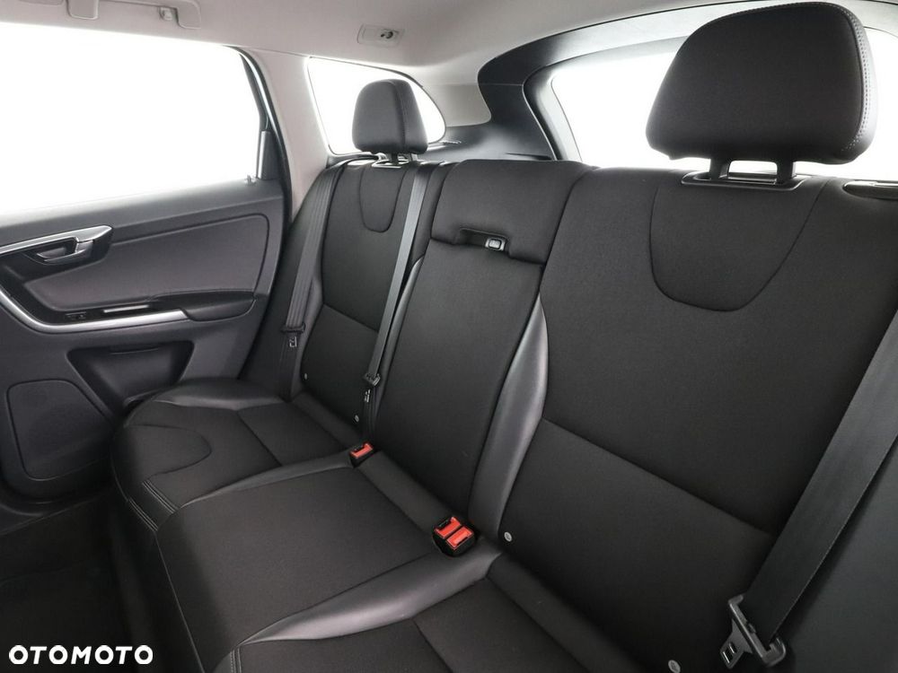 Volvo XC 60 D3 Momentum - 18