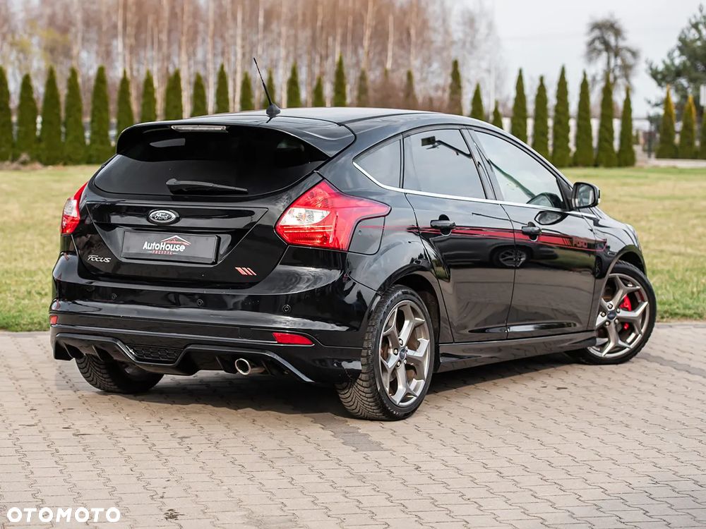 Ford Focus 1.6 EcoBoost Trend Sport - 11