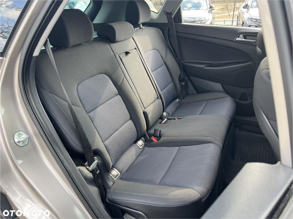 Hyundai Tucson 1.6 GDI BlueDrive Comfort 2WD - 18