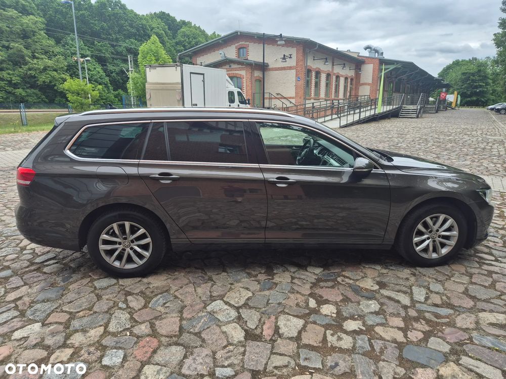 Volkswagen Passat 2.0 TDI (BlueMotion Technology) DSG Comfortline - 33