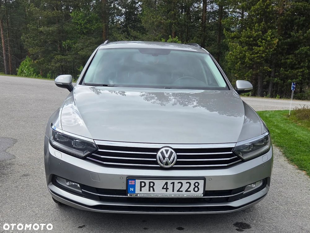 Volkswagen Passat - 8