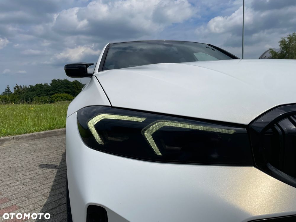 BMW Seria 3 320i xDrive M Sport - 12