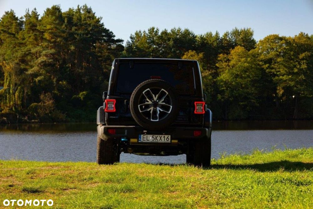 Jeep Wrangler - 9