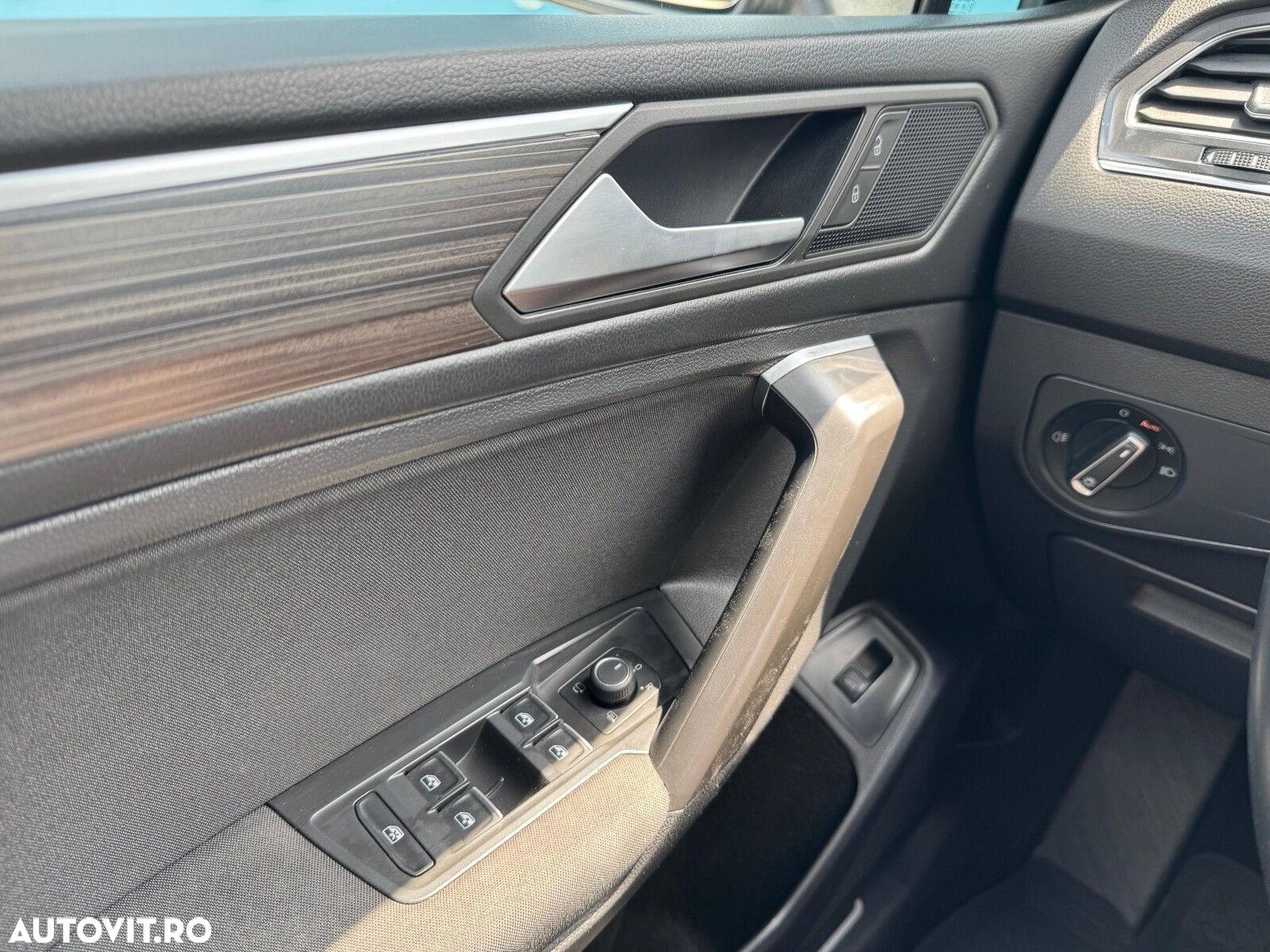 Volkswagen Tiguan - 19