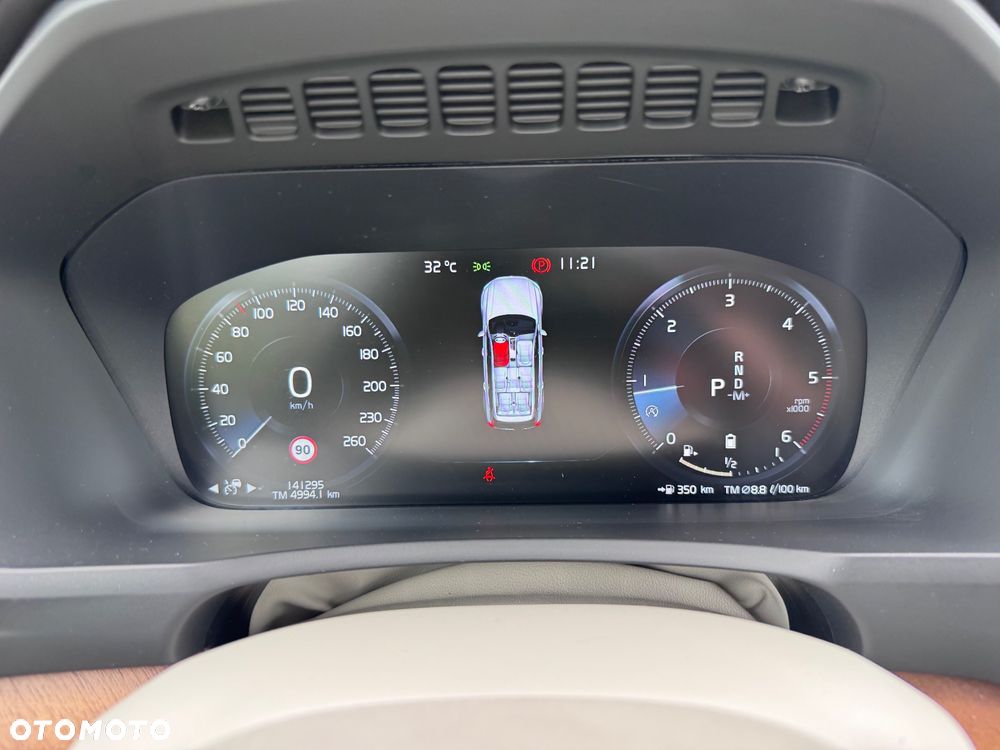 Volvo XC 90 - 22