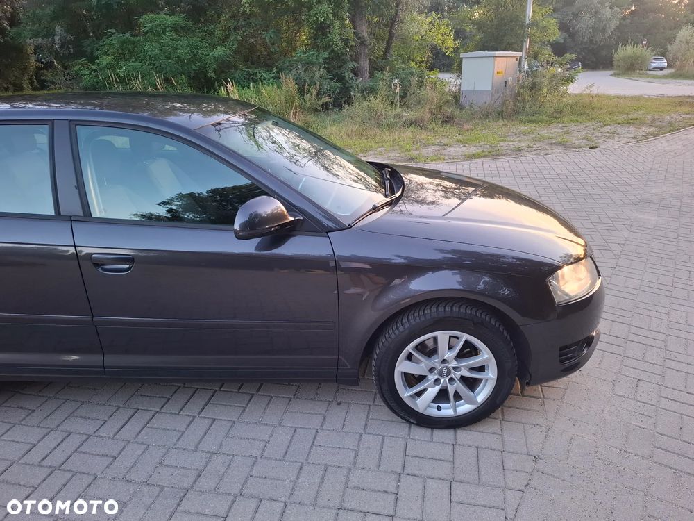 Audi A3 Sportback 1.6 Ambiente - 9
