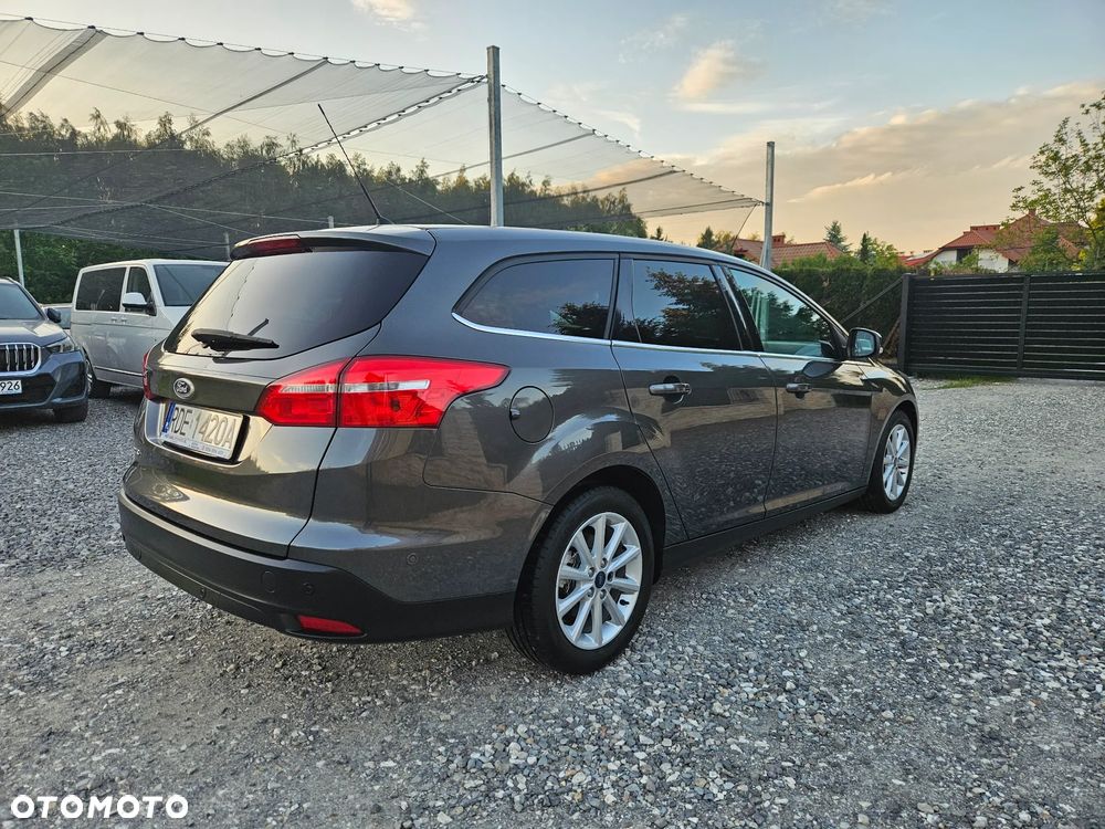 Ford Focus 1.6 TDCi DPF Titanium - 6