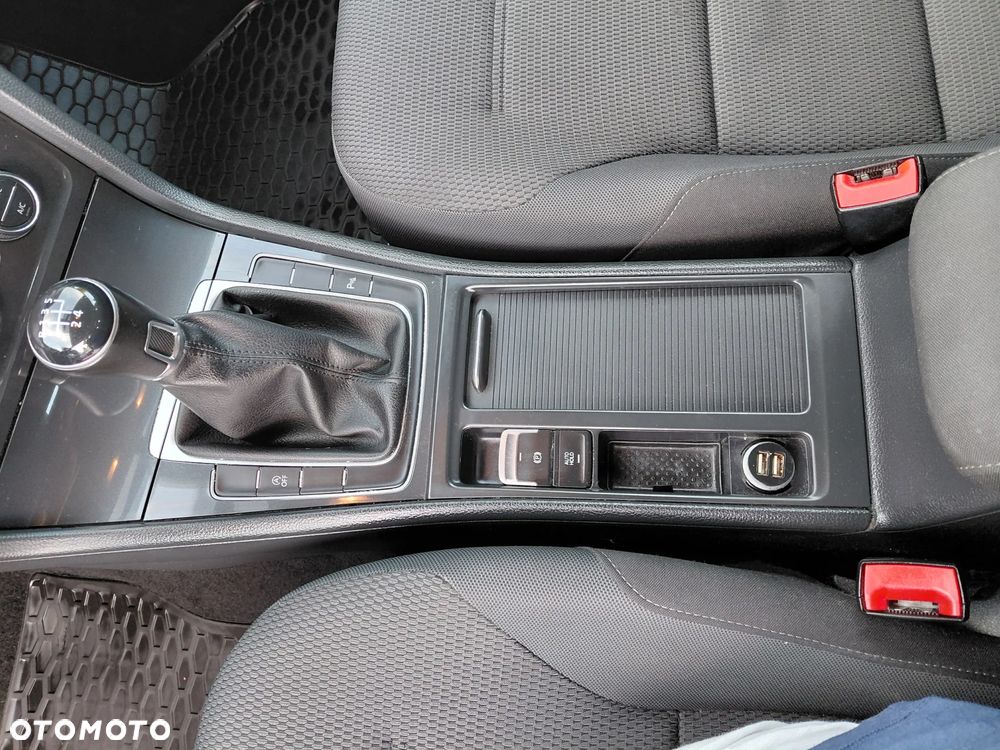 Volkswagen Golf 1.6 TDI BMT Comfortline - 15