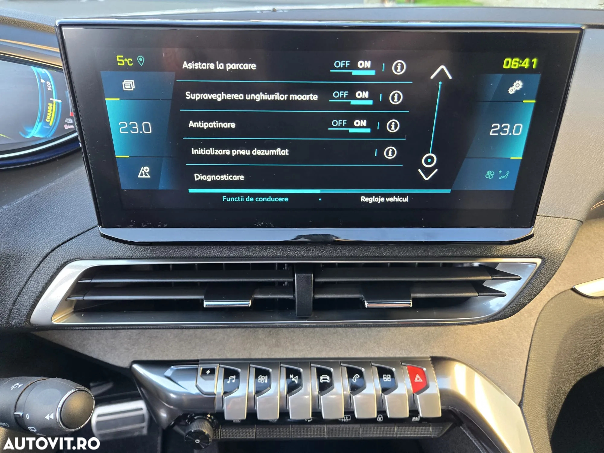 Peugeot 3008 Hybrid4 300 e-EAT8 GT Pack - 18