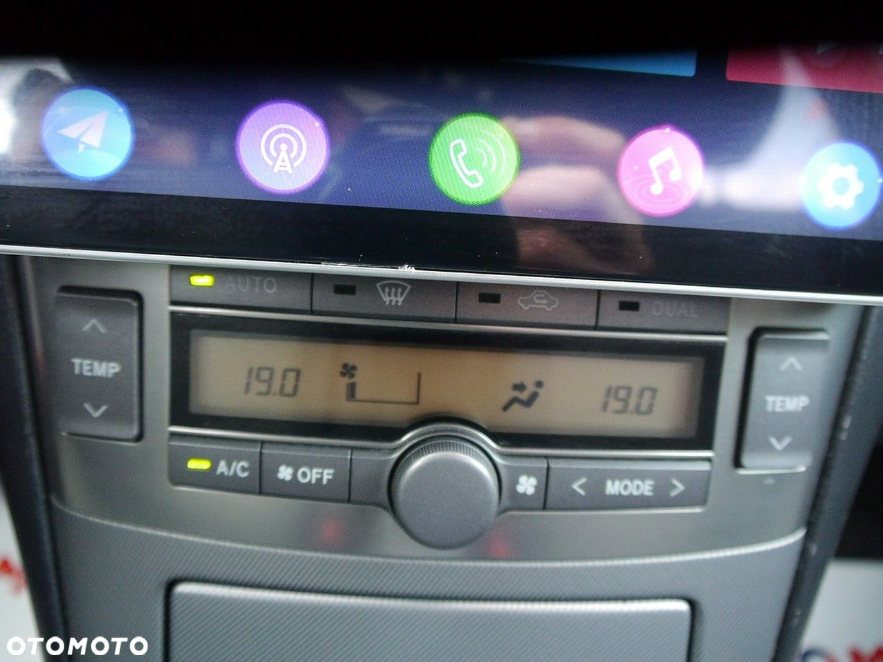 Toyota Avensis 1.8 VVT-i Sol - 20