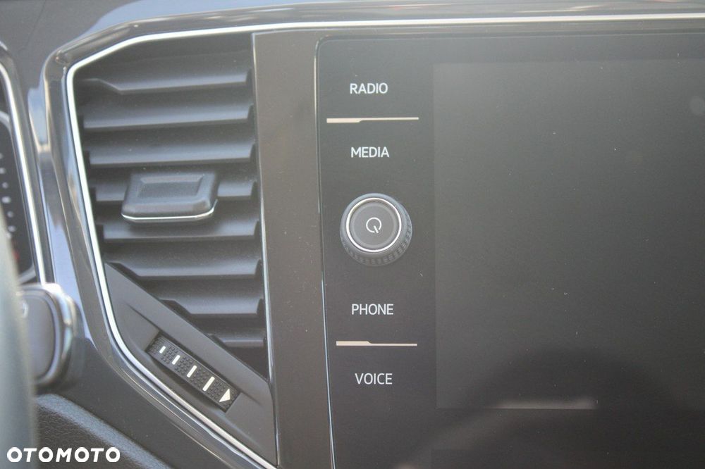 Volkswagen T-Roc - 18