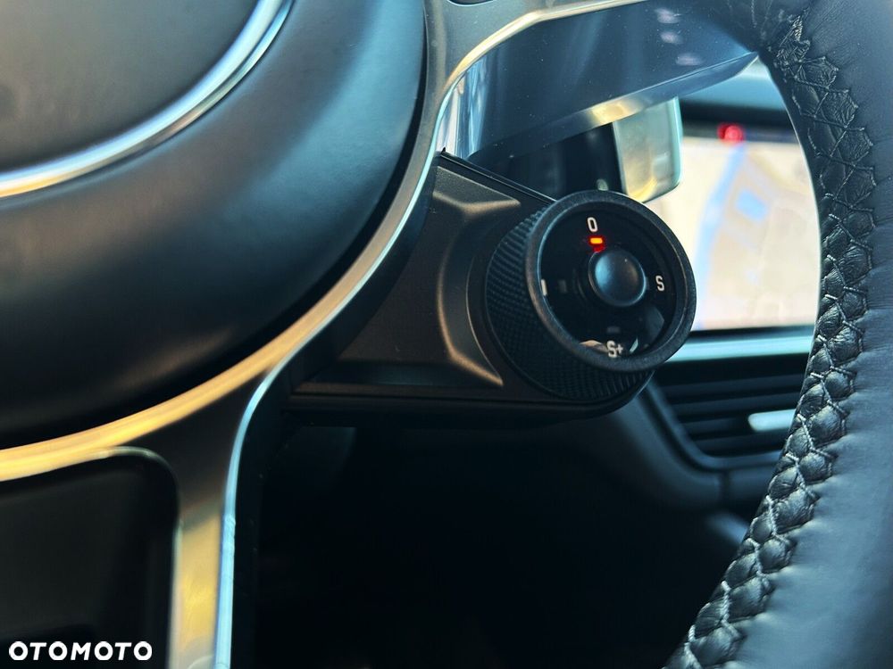 Porsche Cayenne GTS - 21