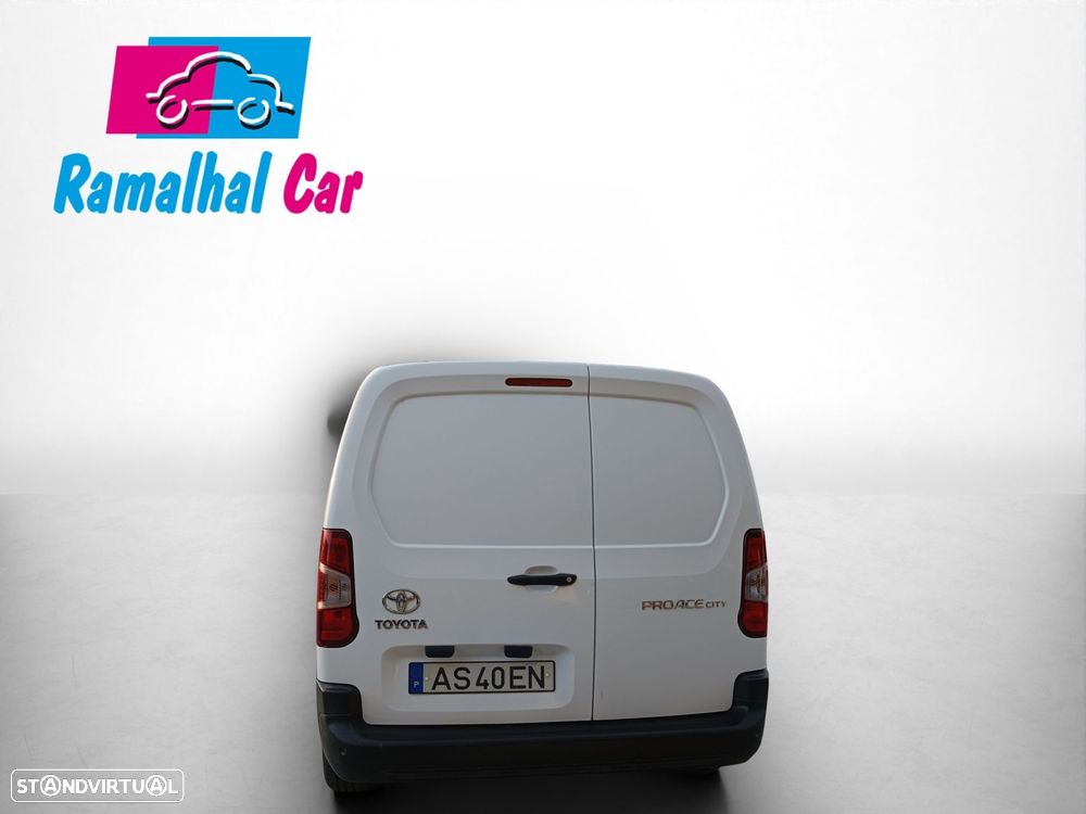 Toyota Proace City 1.5D L2 Exclusive - 9