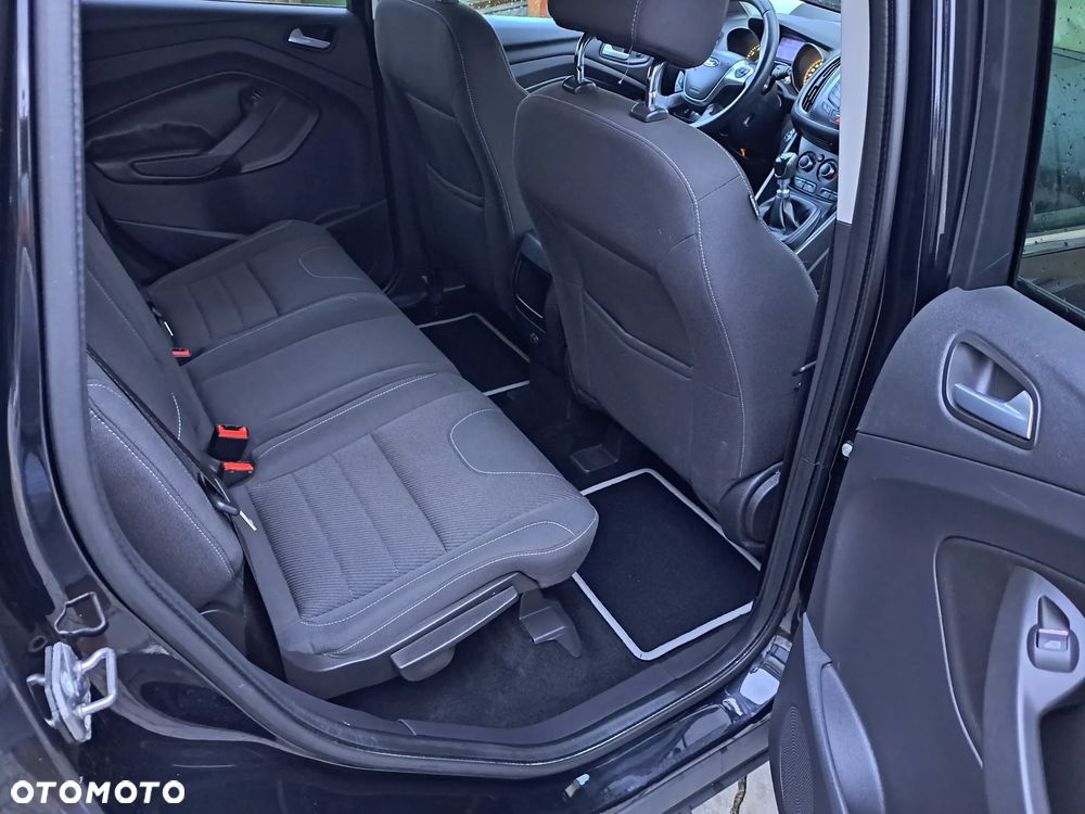 Ford Kuga 1.6 EcoBoost 2x4 Trend - 18