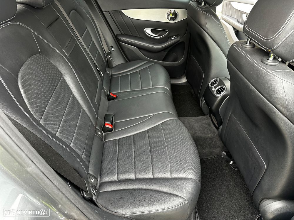 Mercedes-Benz GLC 220 d 4Matic 9G-TRONIC AMG Line - 31