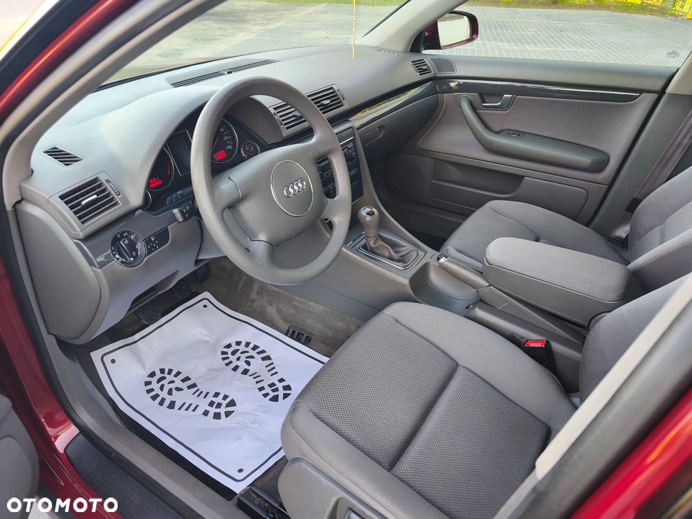 Audi A4 Limousine - 23