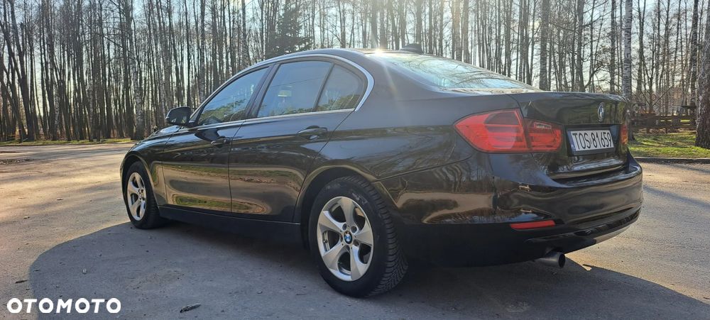 BMW Seria 3 320d xDrive - 5