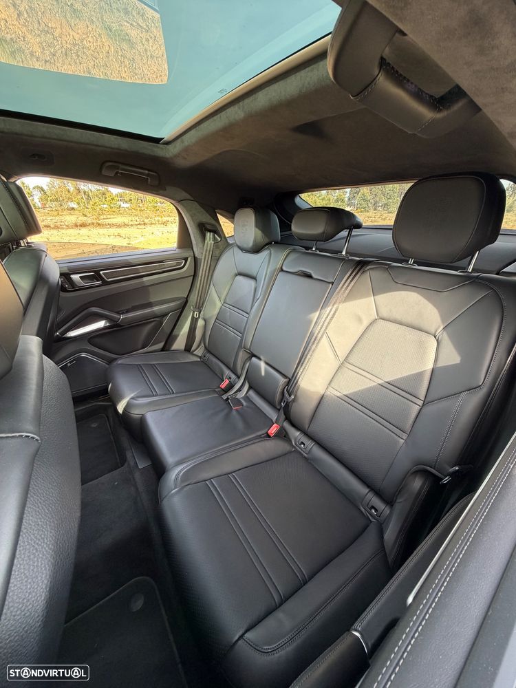 Porsche Cayenne Coupé Turbo S E-Hybrid Tiptronic S - 38