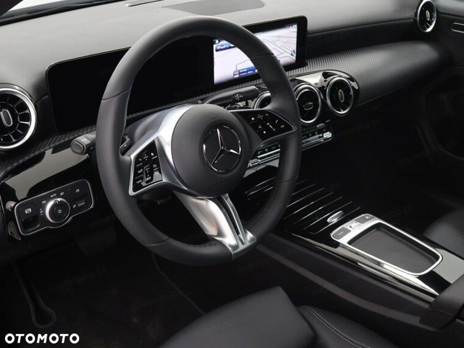 Mercedes-Benz CLA - 8