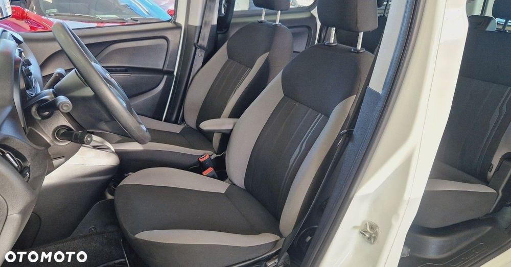 Fiat Doblo - 19