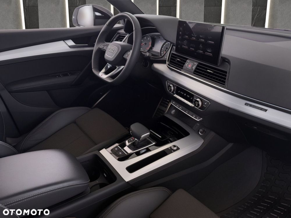Audi Q5 Sportback - 16