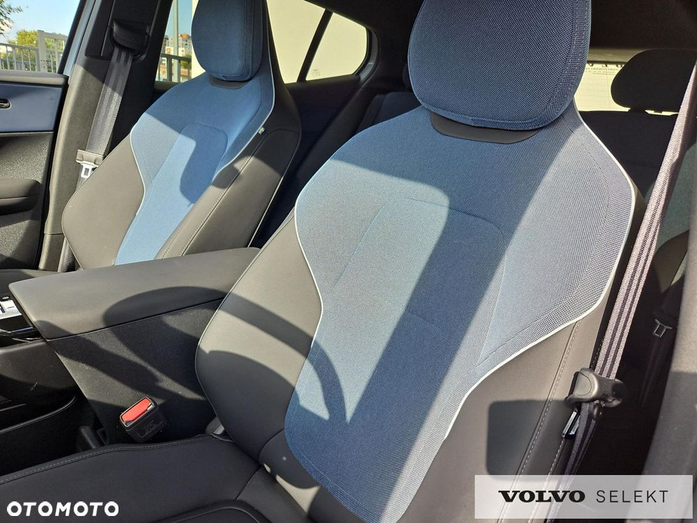 Volvo EX30 69kWh Single Motor Long Range Core - 24
