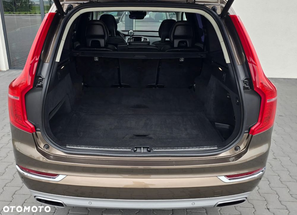 Volvo XC 90 D5 AWD Geartronic Inscription - 11