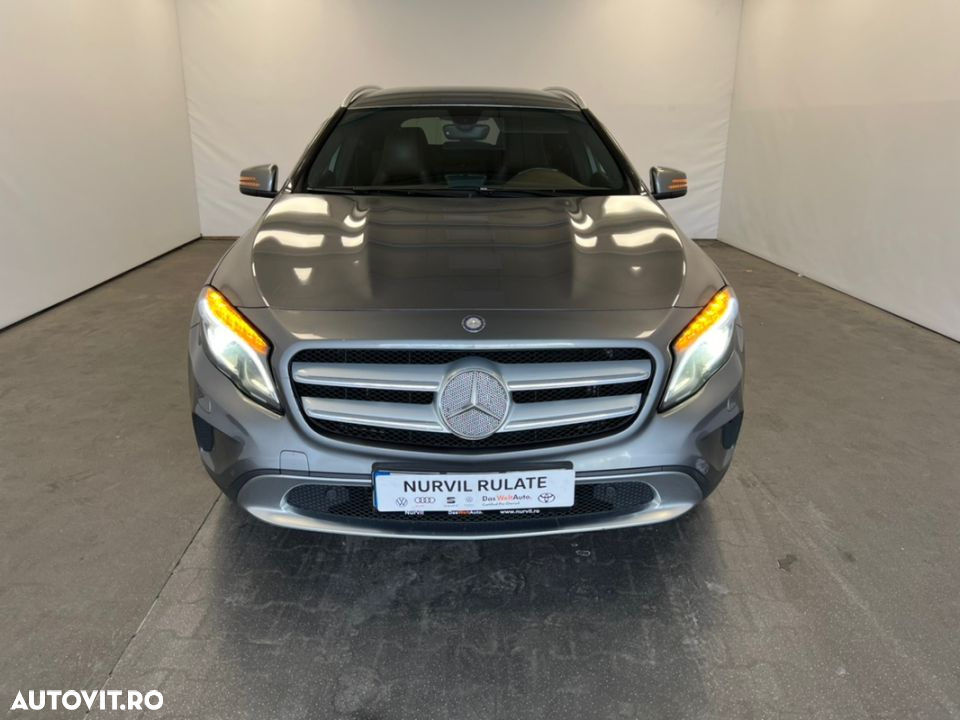 Mercedes-Benz GLA - 9