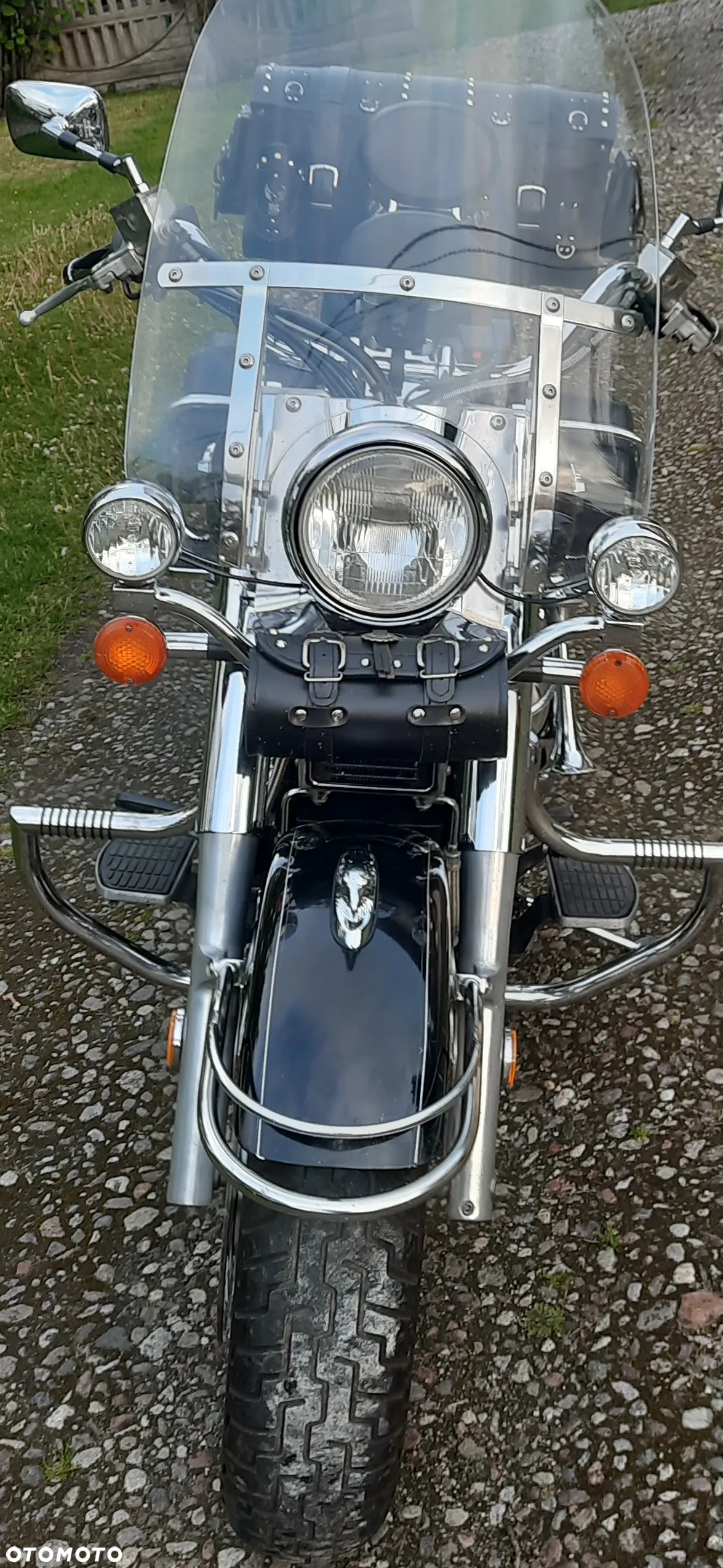 Suzuki Intruder - 2