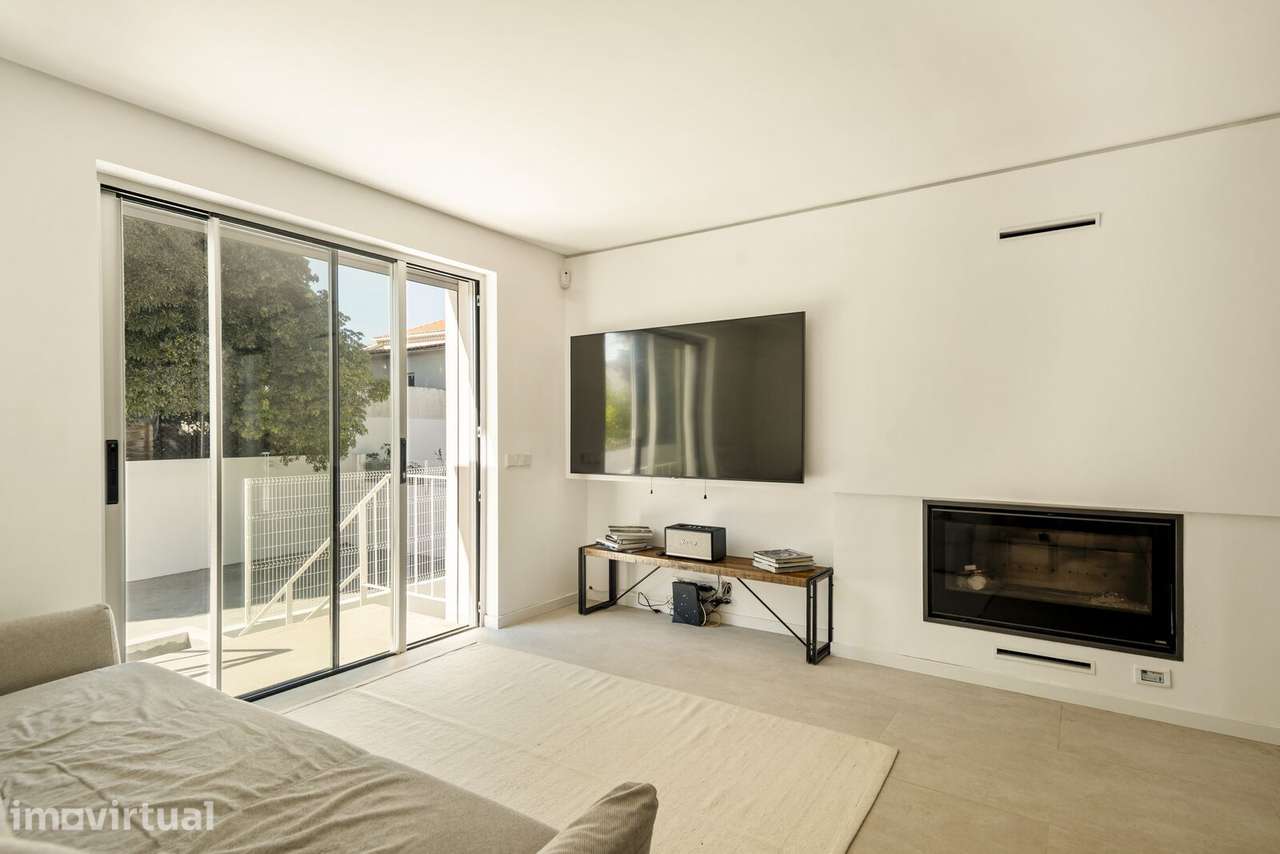 Moradia T6 com piscina, Nova Oeiras, Oeiras - Grande imagem: 5/30