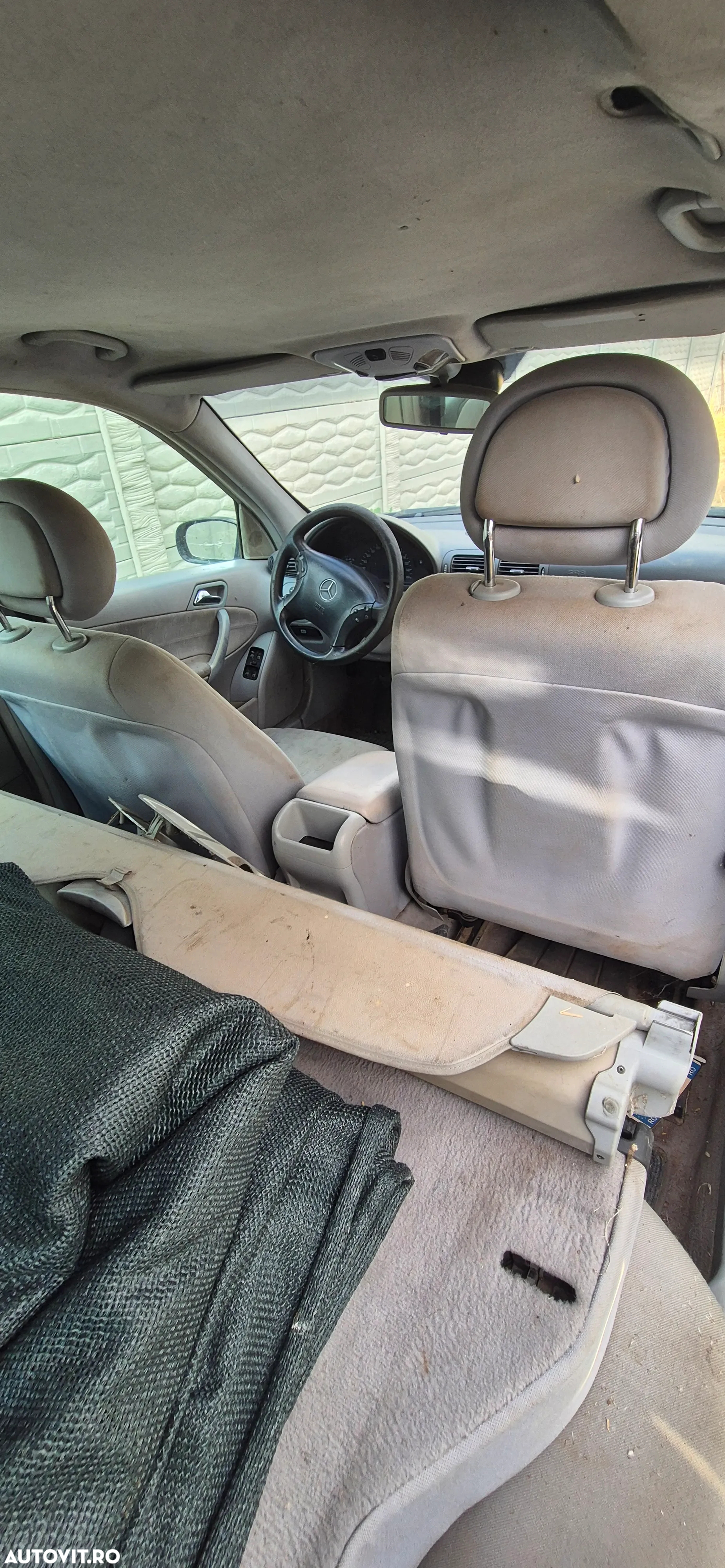 Dezmembrez Mercedes-Benz C180 Kompressor 2002 - 7