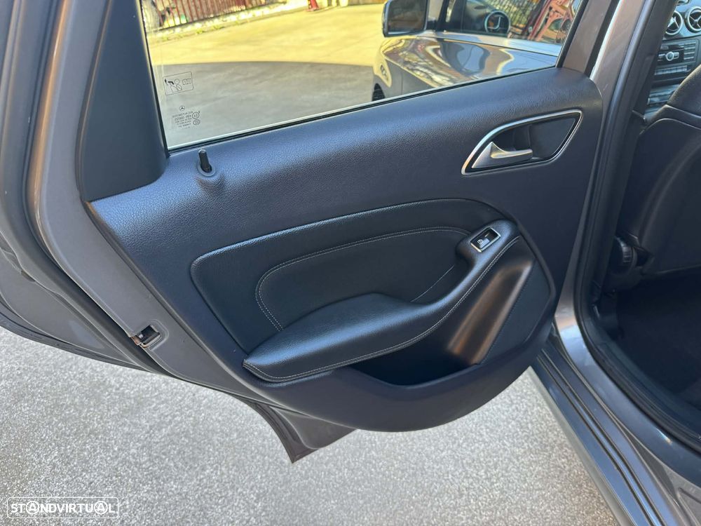 Mercedes-Benz B 220 CDI BlueEfficiency Aut. - 13