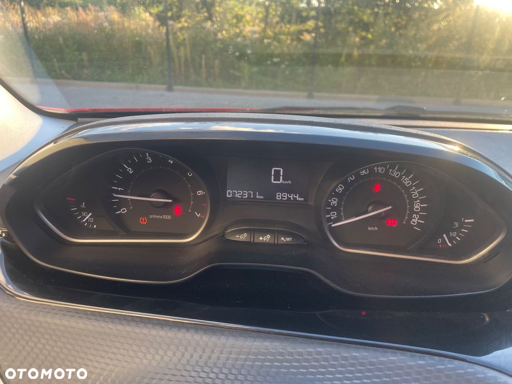 Peugeot 208 1.2 PureTech Active - 10