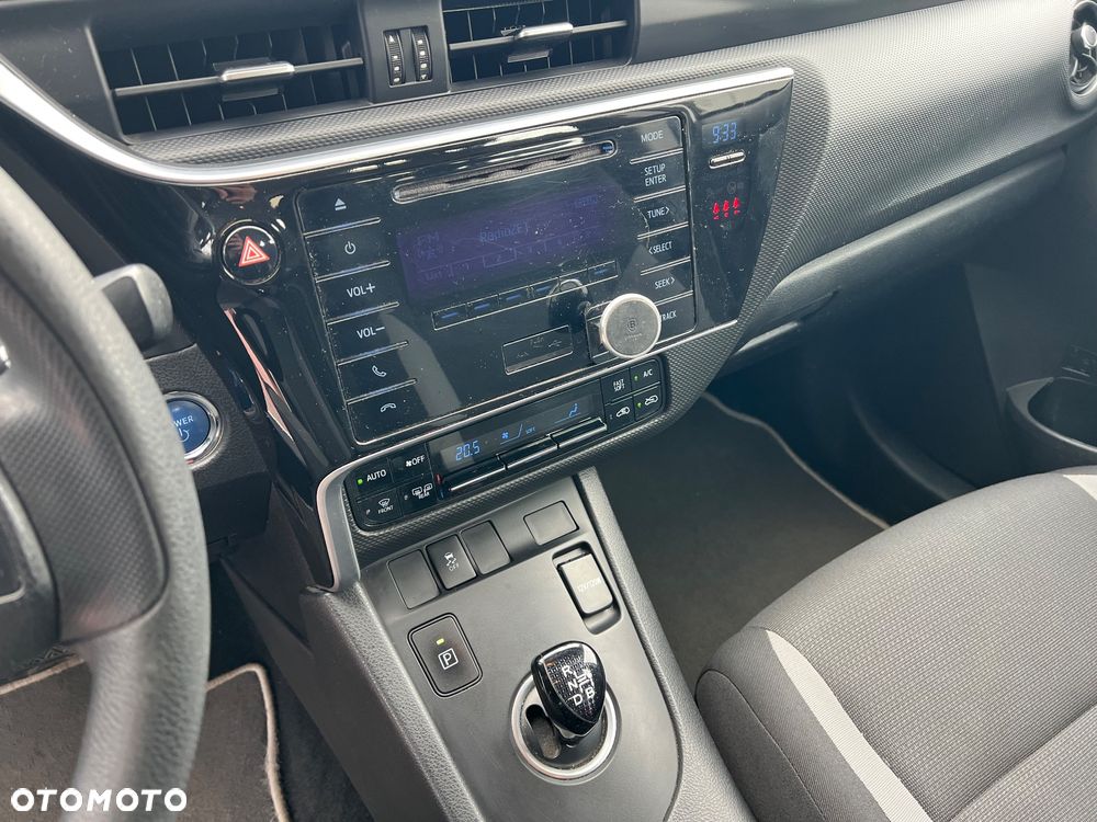 Toyota Auris Hybrid 135 Comfort - 29