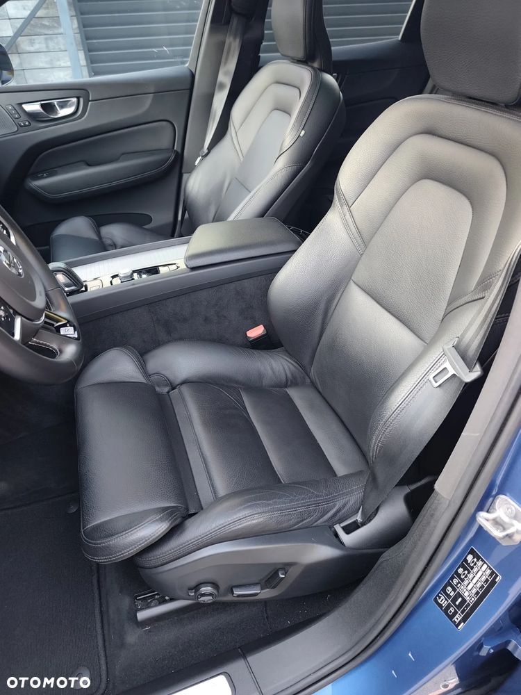 Volvo XC 60 D5 AWD R-Design - 7