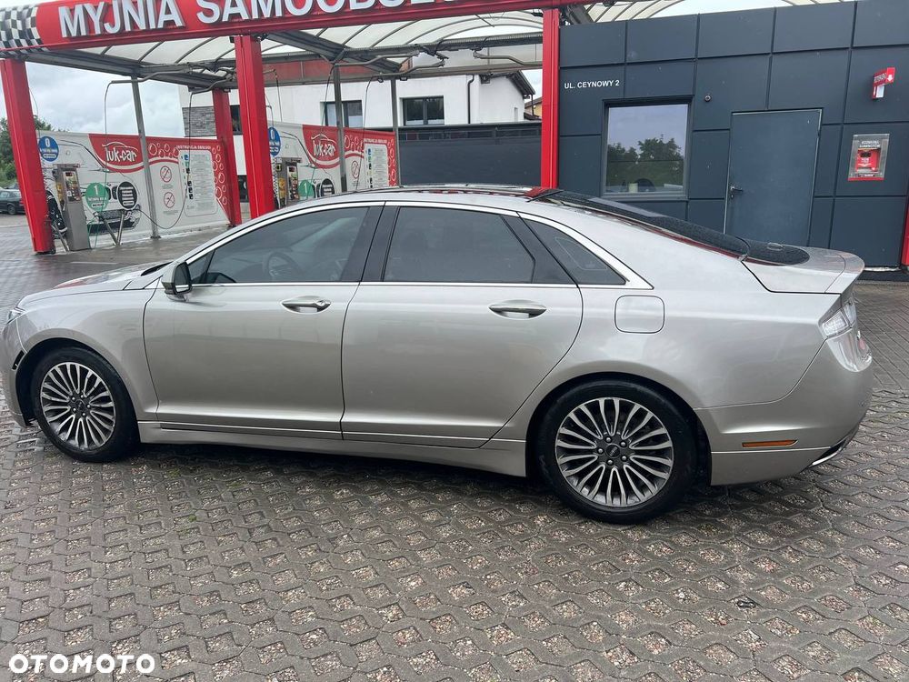 Lincoln MKZ - 10