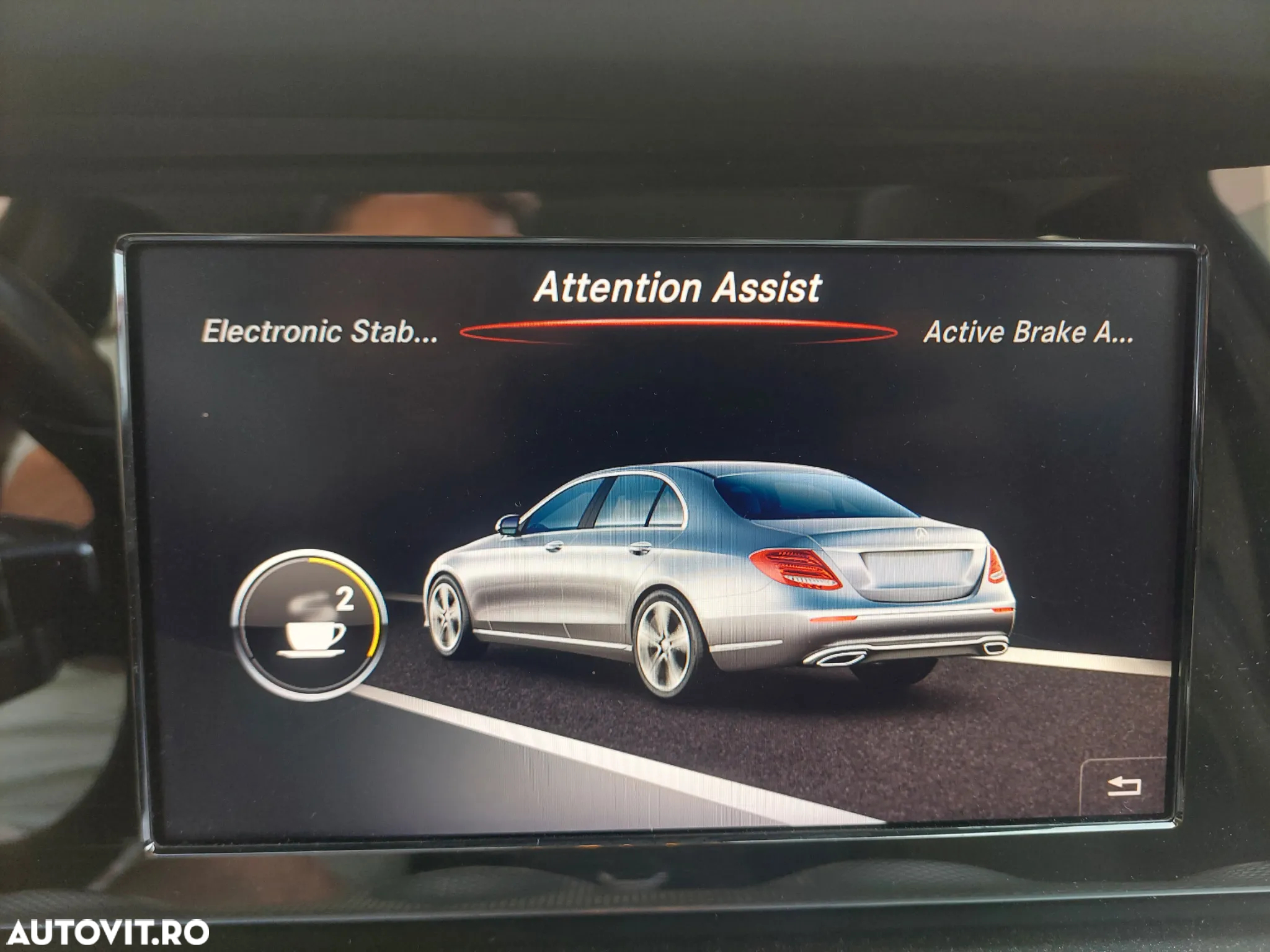 Mercedes-Benz E 200 4Matic T 9G-TRONIC - 7