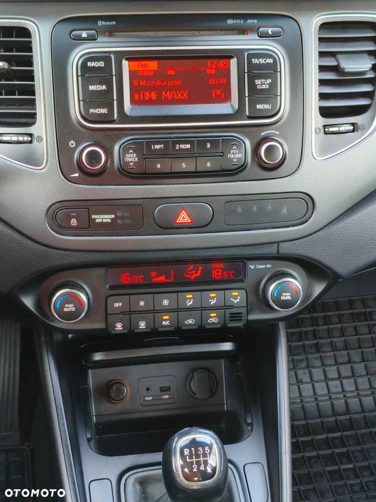 Kia Carens 1.6 GDI L - 6