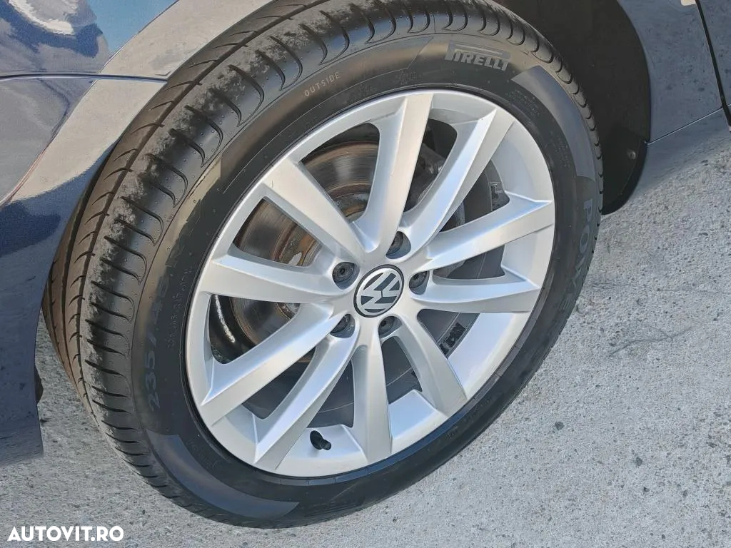 Volkswagen Passat - 29