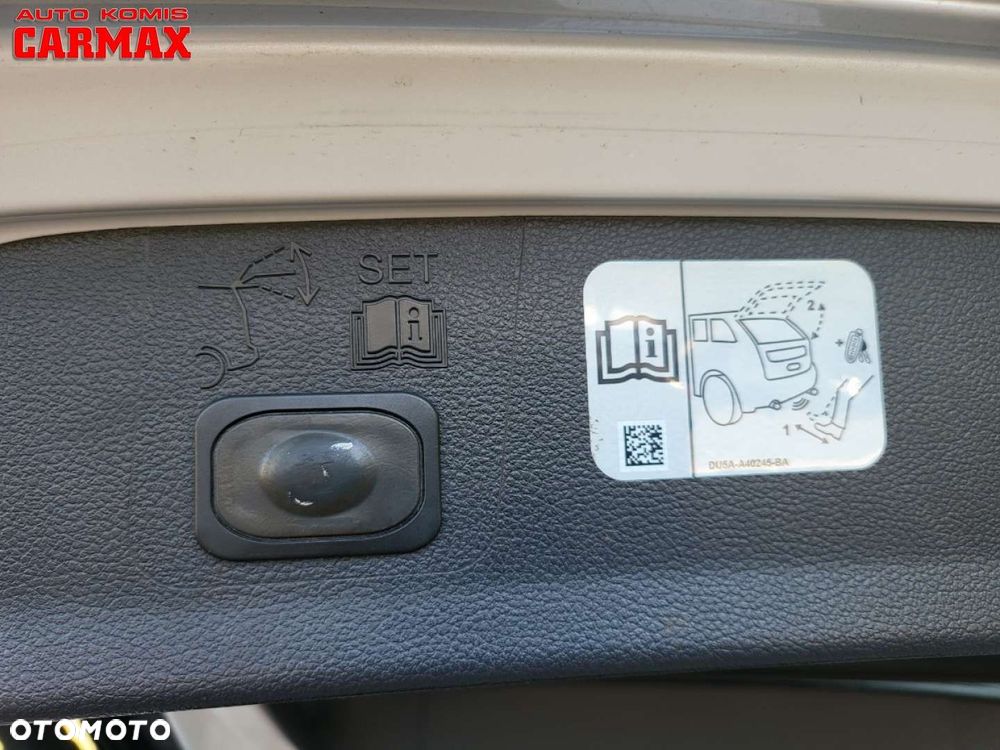 Ford Kuga - 36
