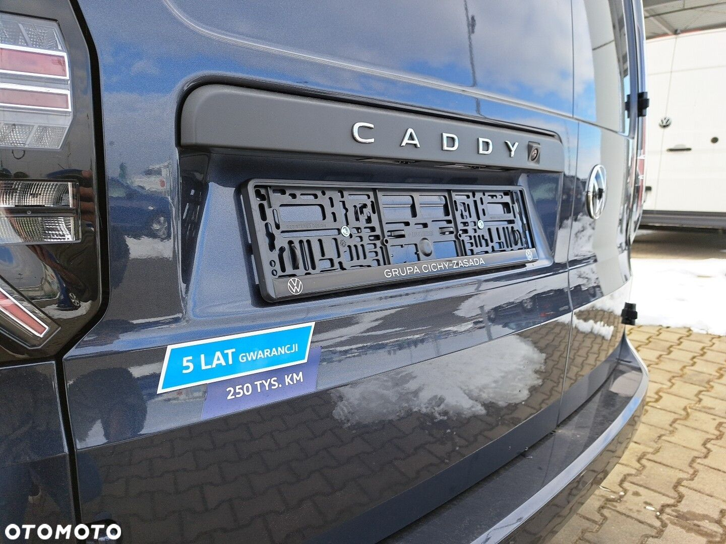 Volkswagen Caddy Maxi Cargo - 11
