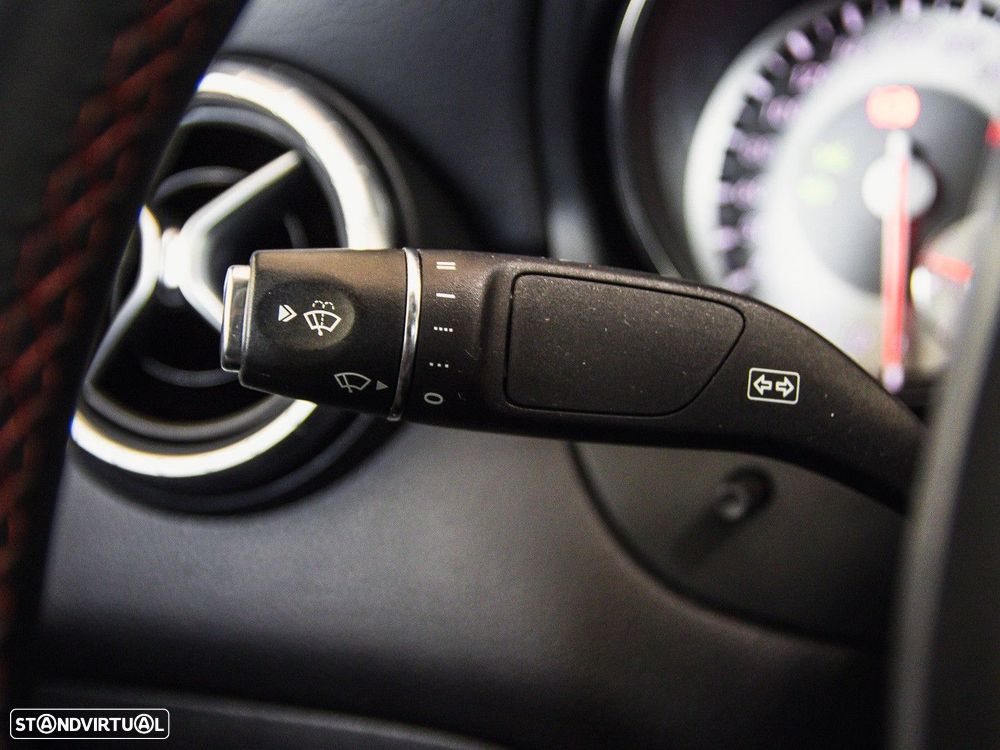 Mercedes-Benz CLA 200 CDI AMG Line — fotografia 25