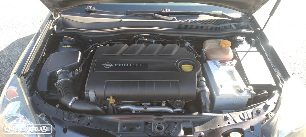 Opel Astra GTC 1.9 CDTI - 13