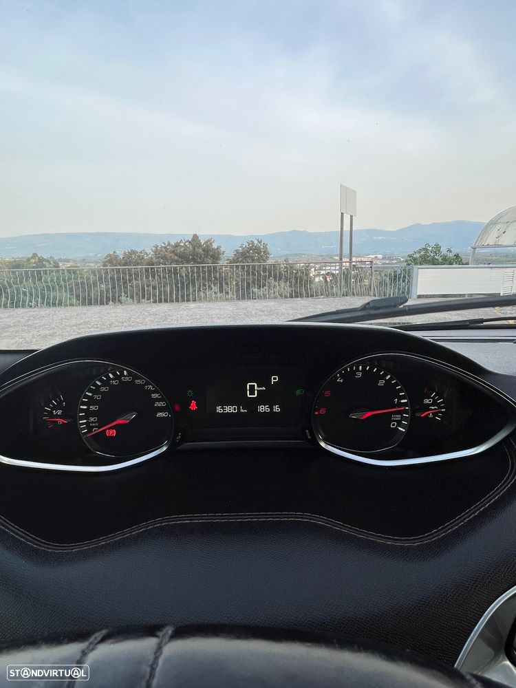 Peugeot 308 1.6 BlueHDi GT Line EAT6 - 26