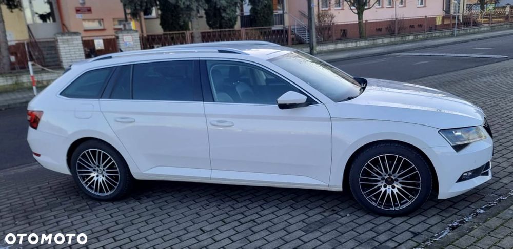 Skoda Superb 2.0 TDI 4x4 DSG Ambition - 2