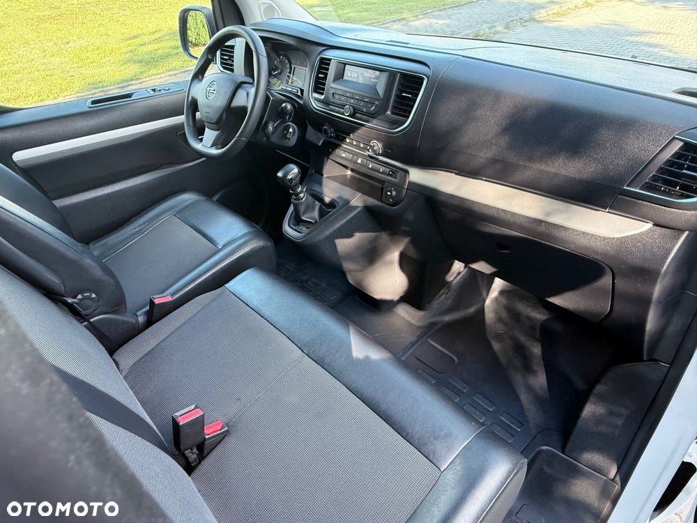 Opel Vivaro - 17