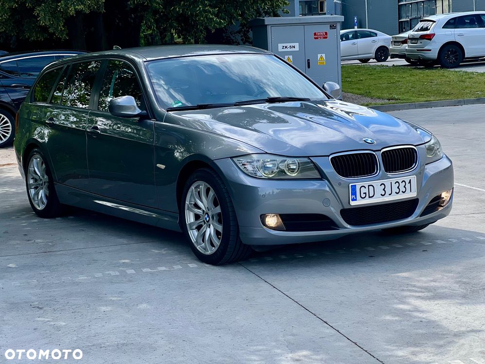 BMW Seria 3 318d - 30