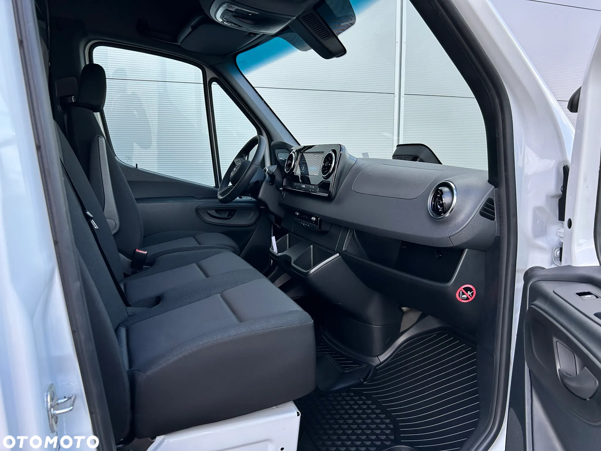 Mercedes-Benz Sprinter 317 Furgon Ekstradługi (L4H2) - 16